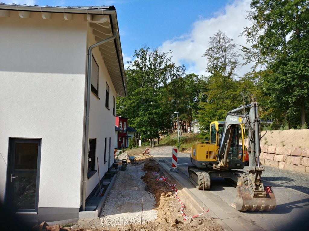 nördlicher Gehweg